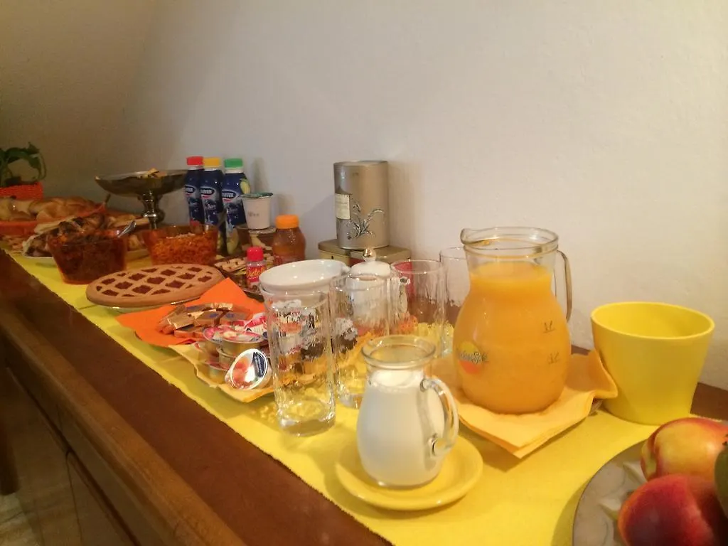 B&B Soleluna Massa Fiscaglia Bed & Breakfast